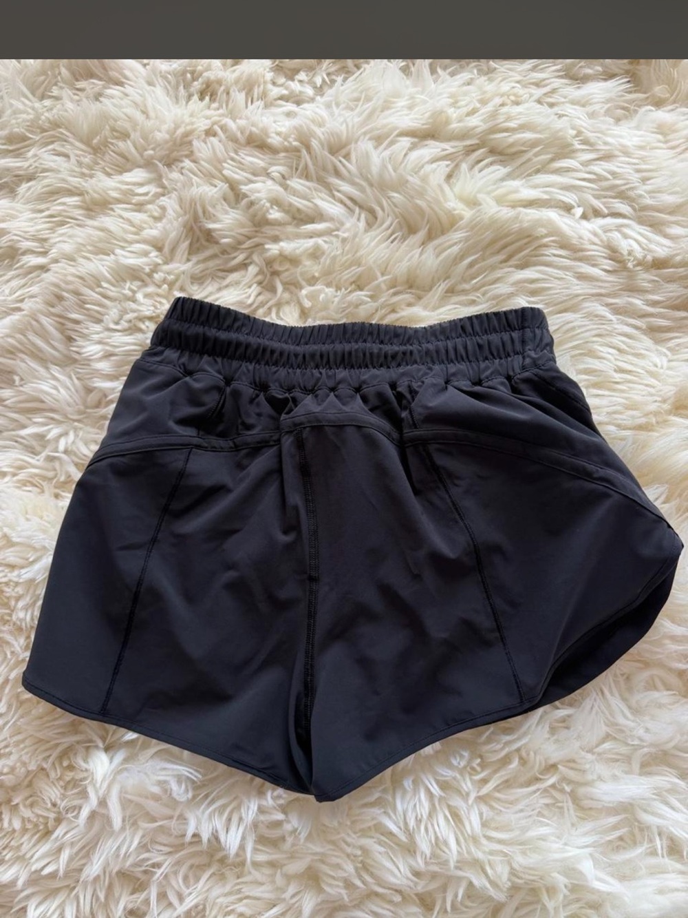 Lululemon track that shorts size 6 black cut out liner - Picture 3 of 4